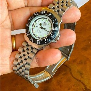 Tag Heuer Professional Formula Quartz. Swiss made unisex Quartz.